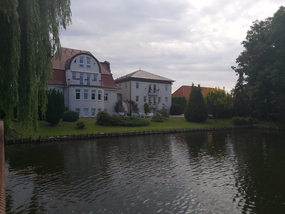 Hotel Schwanenhof Wittenburg Exterior foto